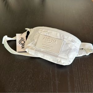 ALOHA Collection x Hawaiian Airlines Hip Pack not sold to public!!